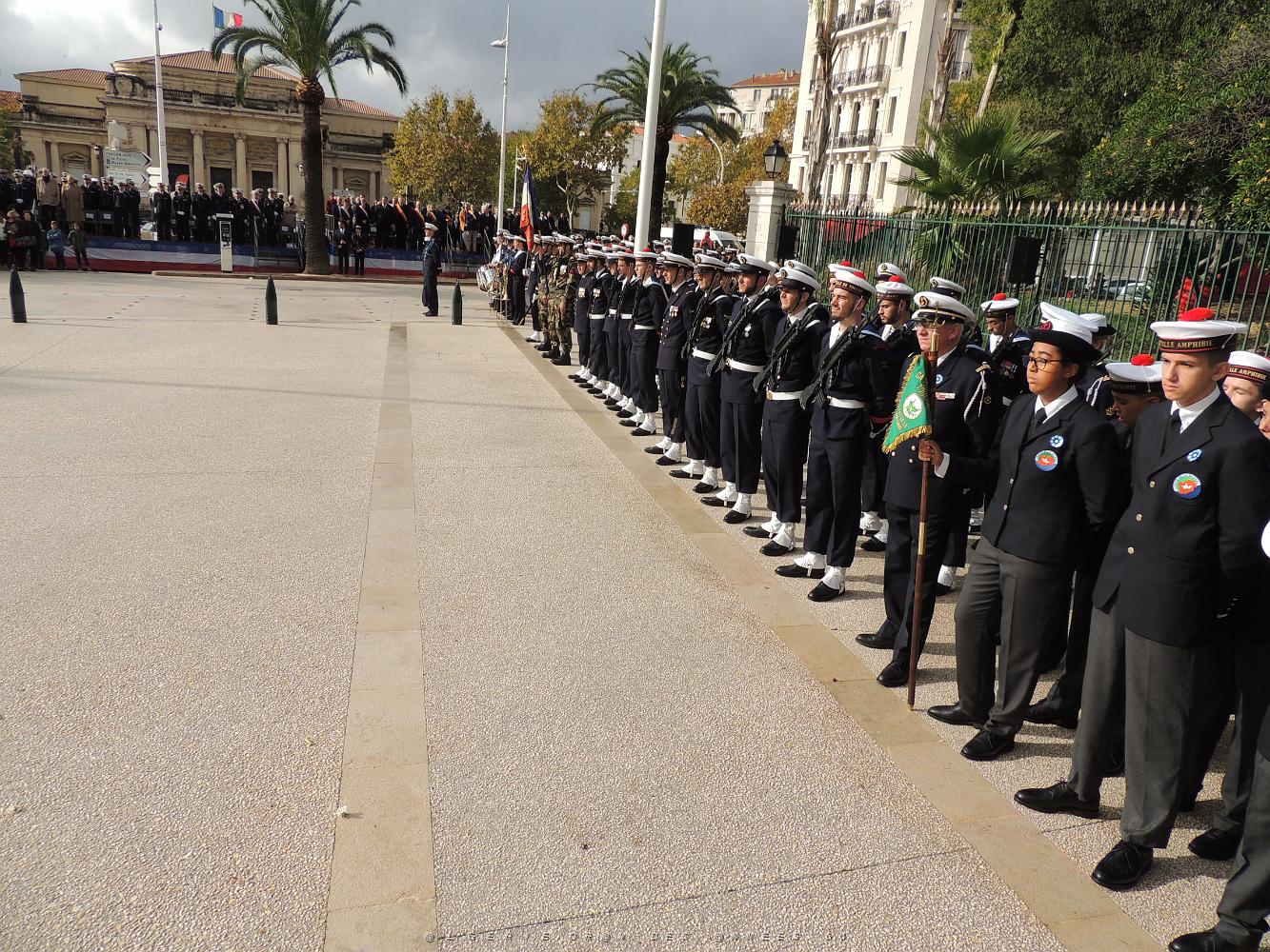 PHASE 2 2018 11 11 LA FLAMME DU SOUVENIR A TOULON (83).JPG -           